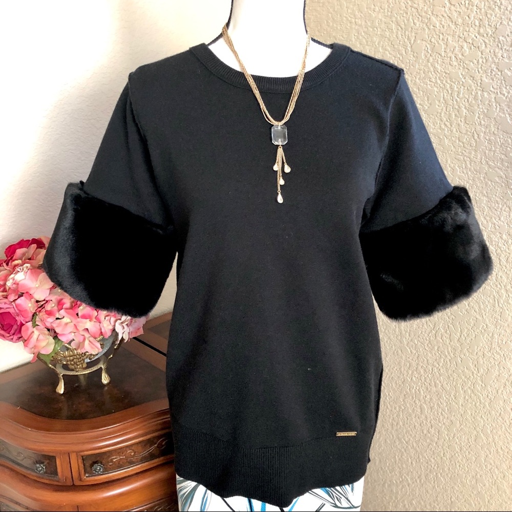 🎉HP🎉Michael Kors Fur Cuffed Elbow Sleeve Sweater